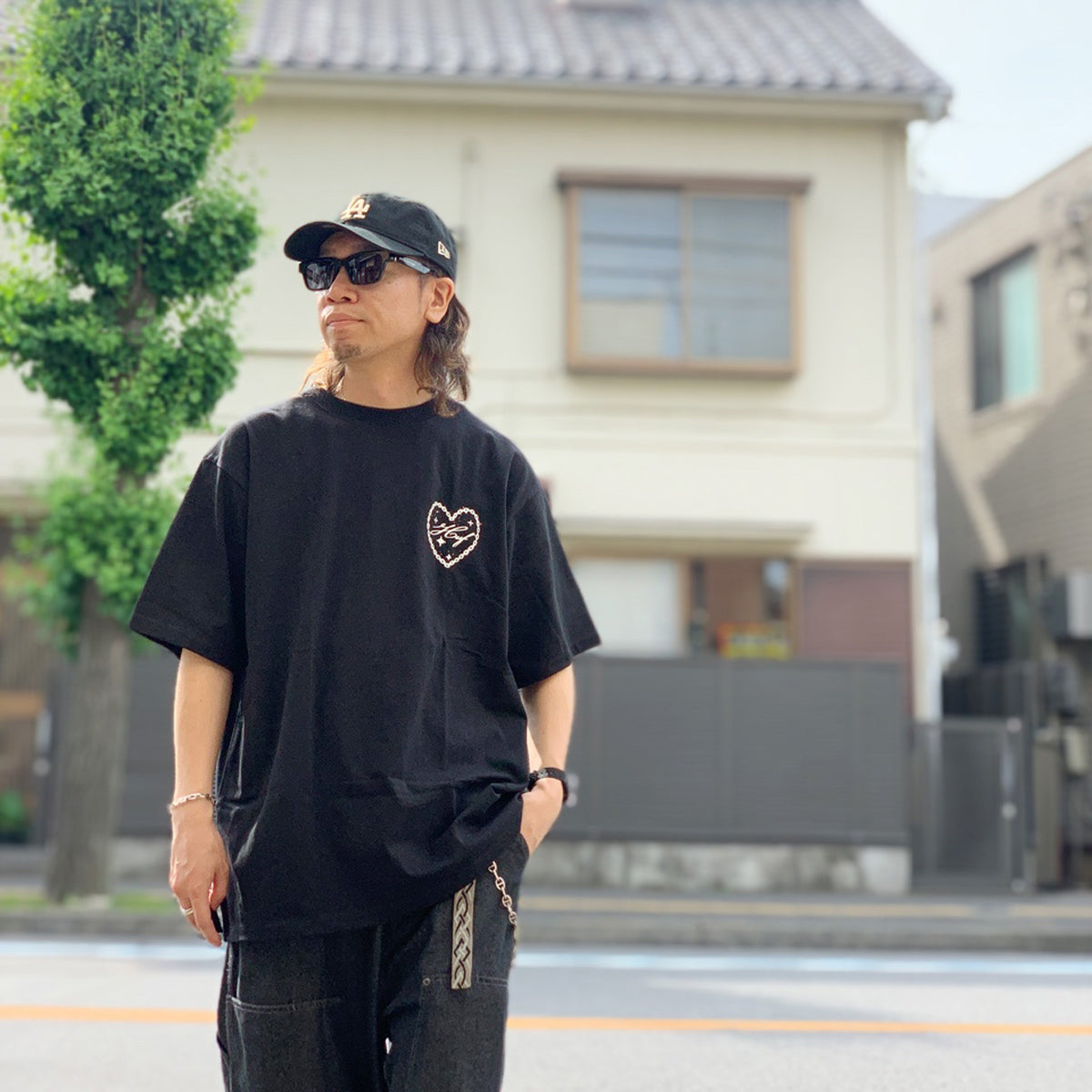 BE-MINE-S-S-TEE_BLACK_TS02449_BLACK_04.jpg