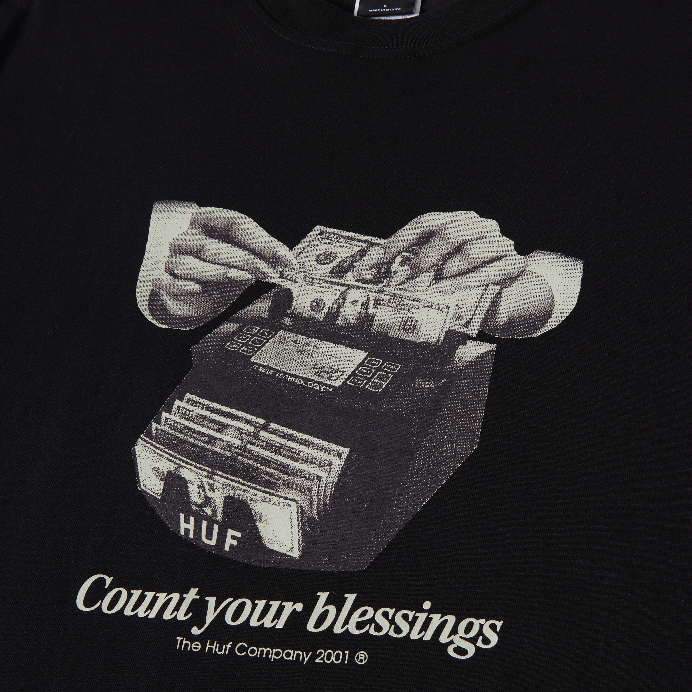 BLESSINGS-S-S-TEE_BLACK_TS02362_BLACK_02.png