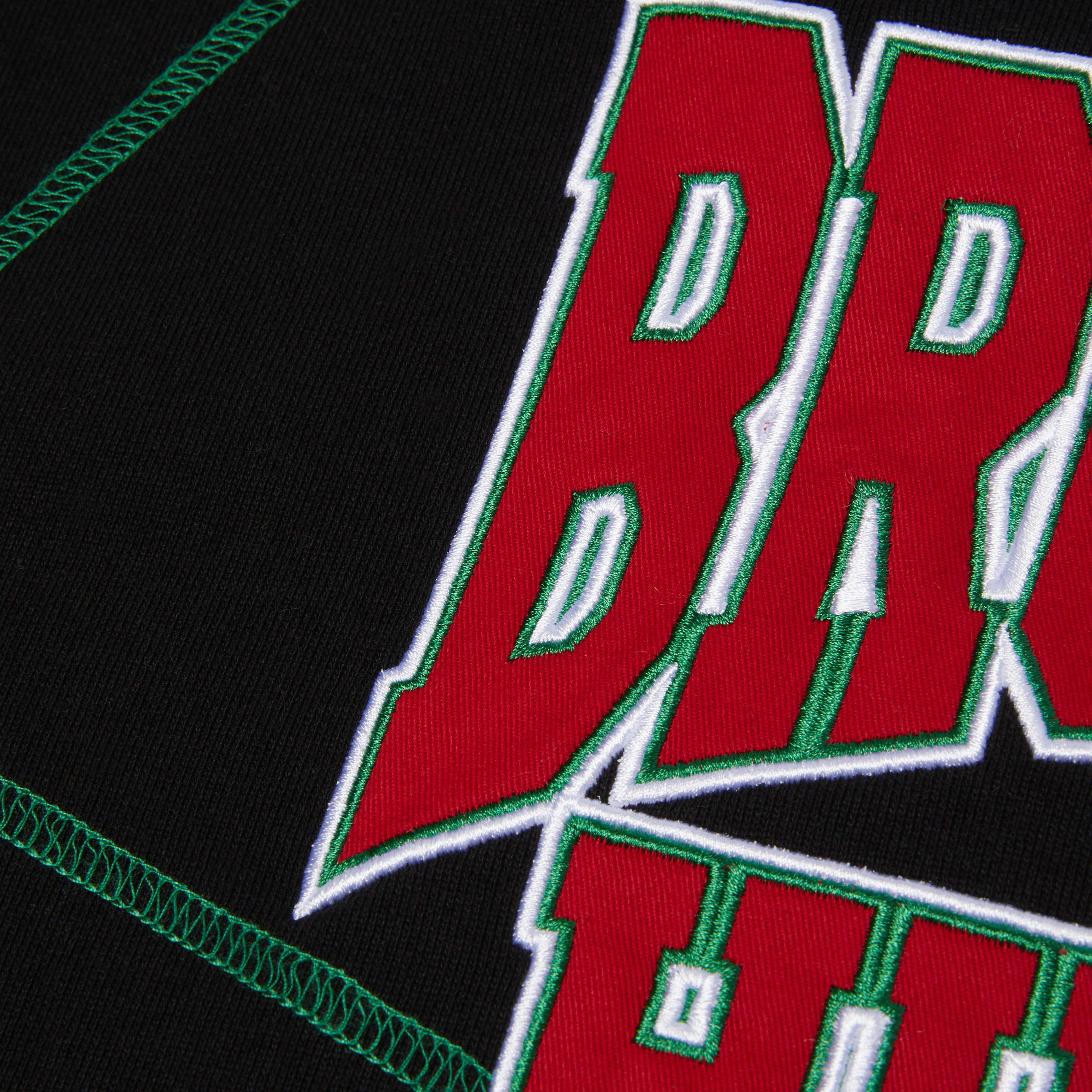 BRONZE-HUFWARE-CREWNECK_BLACK_FL00241_BLACK_04.png