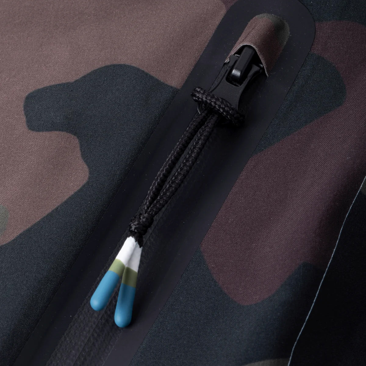 DARKSEASZenithBoardshortcamo2.jpg
