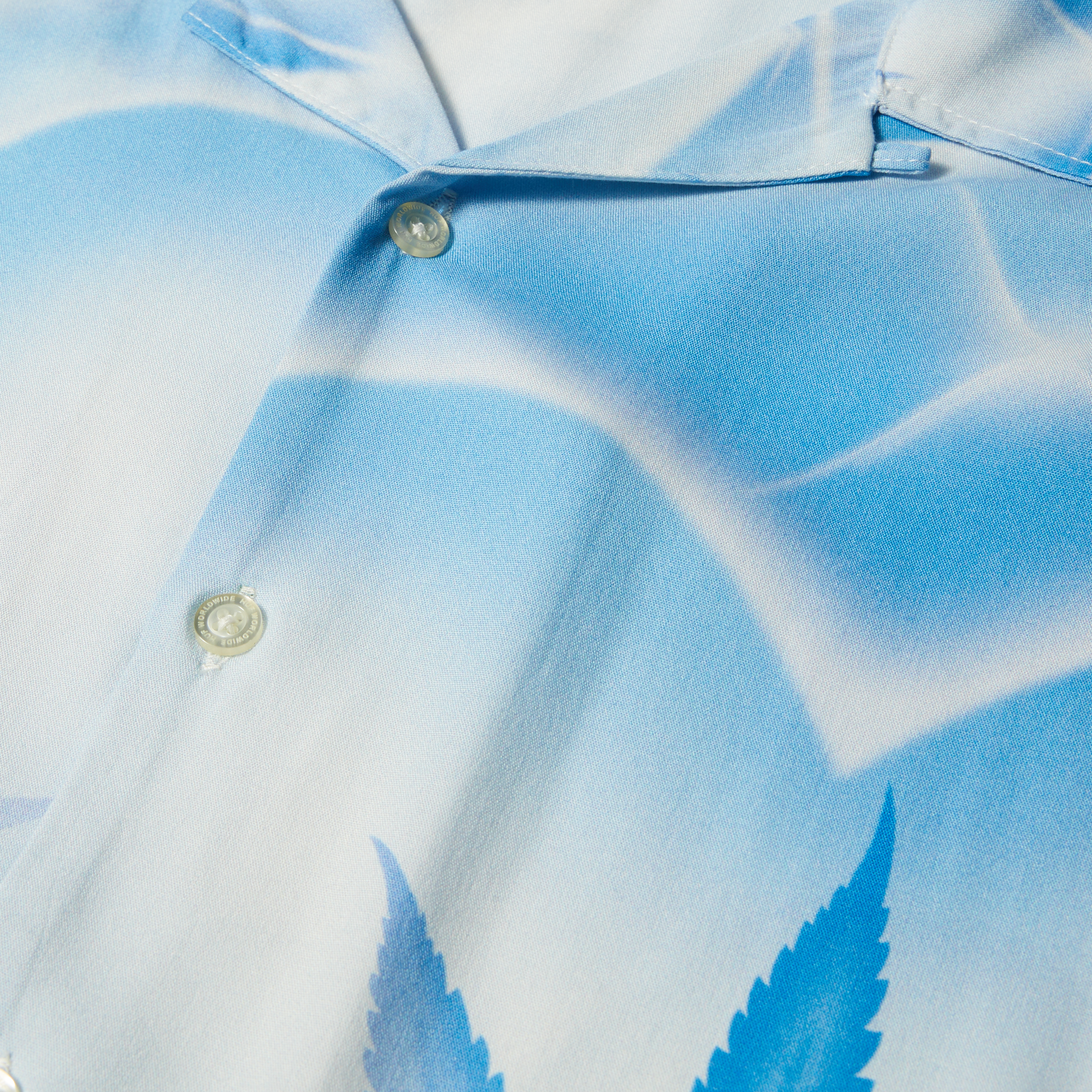 LOVE-IN-THE-AIR-S-S-RESORT-SHIRT-_POOL-BLUE_BU00245_POOLB_03.png