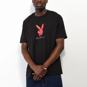 POLERA COLOR BARS X PLAYBOY ACE OF HEARTS DISTRESSED TEE BLK