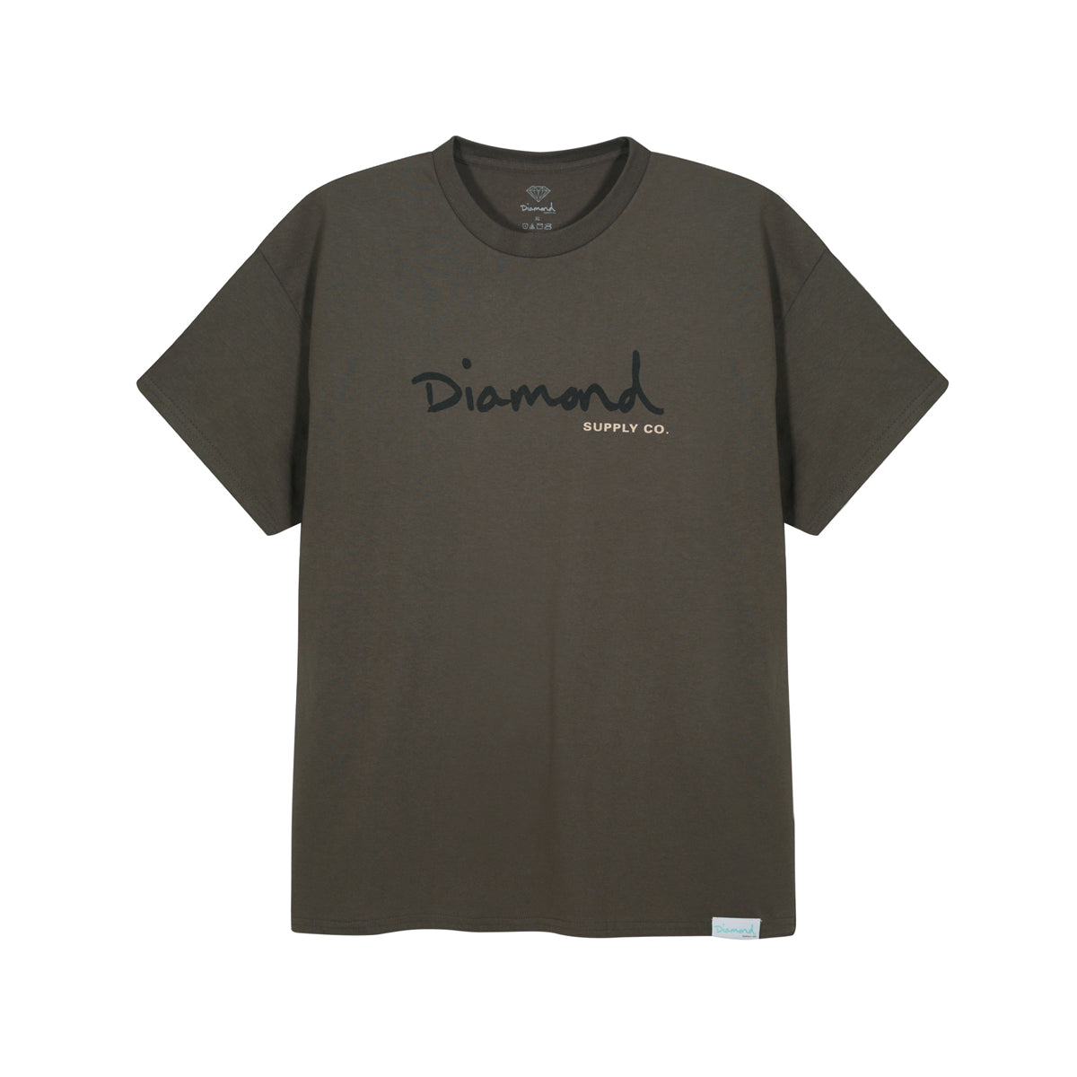 POLERA_DIAMOND_SCRIPT_ARMY-BLK_54091141-f785-4637-bfca-a51454461951.jpg