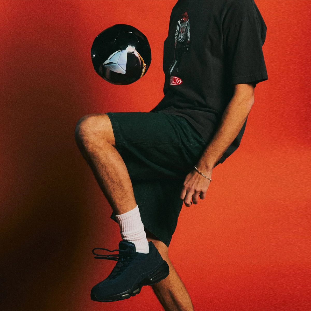 Pelota de Futbol PLEASURES Helmets Soccer Ball Black