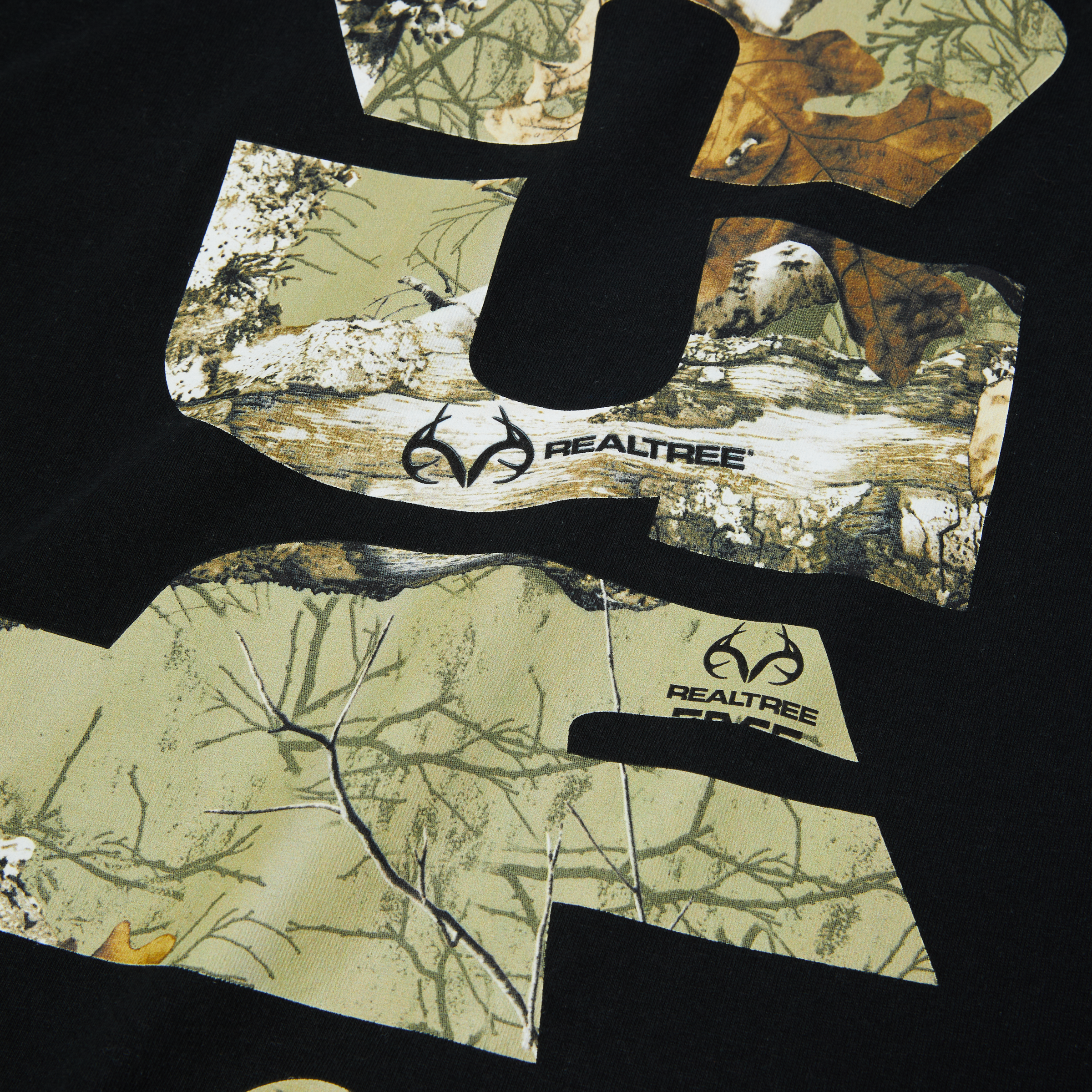 REALTREE-MEGABLAST-S-S-TEE_BLACK_TS02506_BLACK_03.png