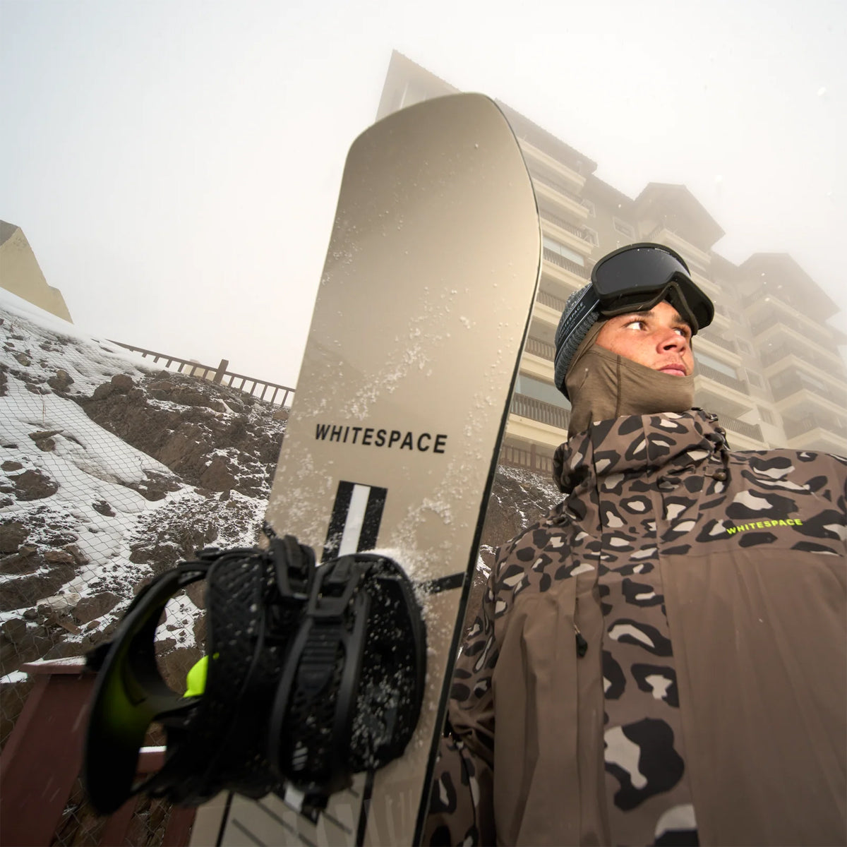 Tabla Snowboard WHITESPACE Freestyle Shaun White Pro - Bone (PV)